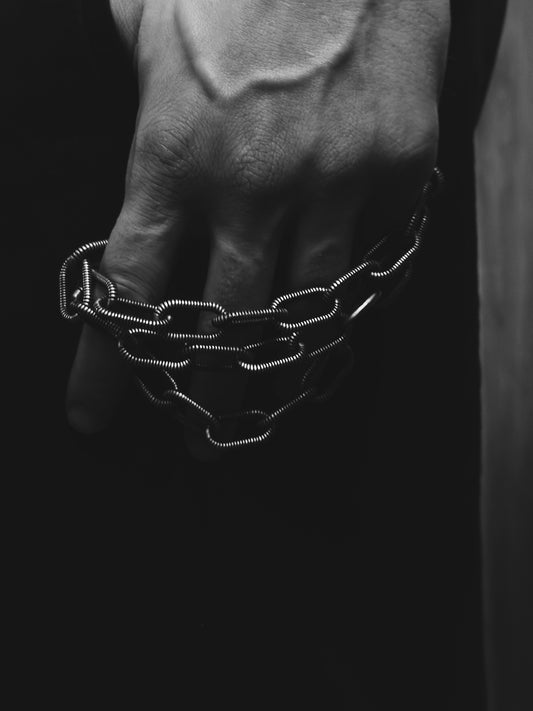 wirebound necklace
